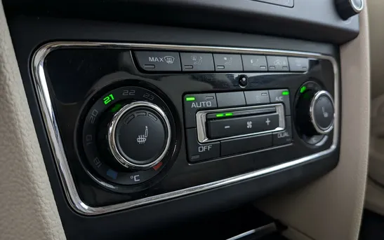 Skoda Superb 2.00 робот, фото №1