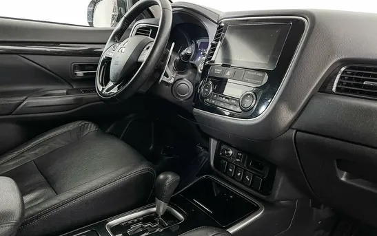 Mitsubishi Outlander 2.40 вариатор, фото №1