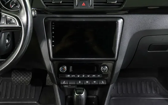 Skoda Rapid 1.40 робот, фото №1