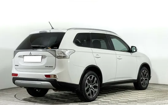Mitsubishi Outlander 2.40 вариатор, фото №1