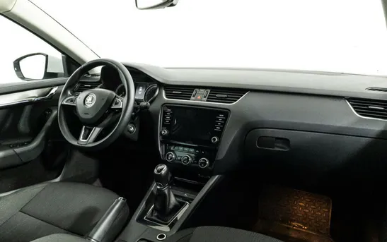 Skoda Octavia 1.60 механика, фото №1