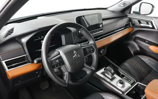Mitsubishi Outlander 2.50 вариатор, фото №1
