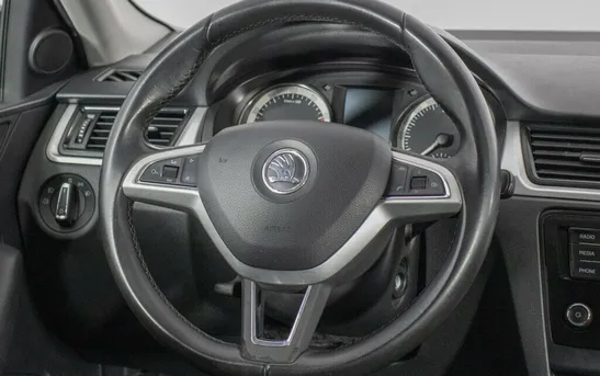 Skoda Rapid 1.40 робот, фото №1