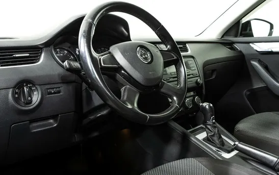 Skoda Octavia 1.80 робот, фото №1