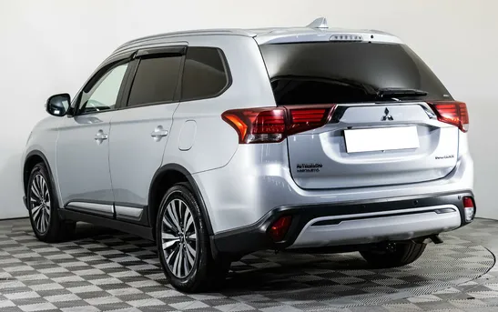 Mitsubishi Outlander 2.00 вариатор, фото №1