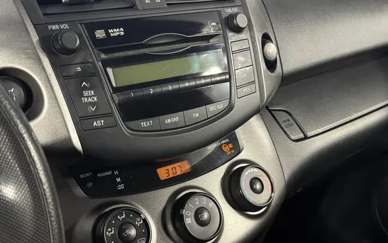 Toyota RAV4 2.00 вариатор, фото №1