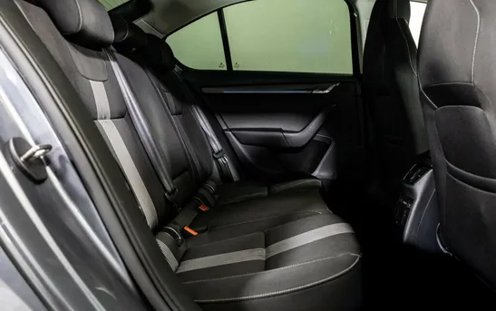 Skoda Octavia 1.80 робот, фото №1