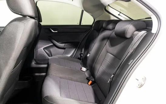 Skoda Rapid 1.40 робот, фото №1