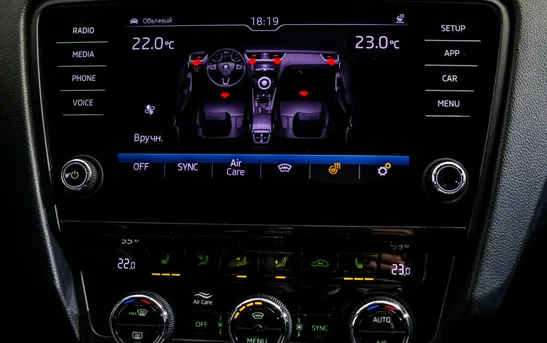 Skoda Octavia 1.80 робот, фото №1